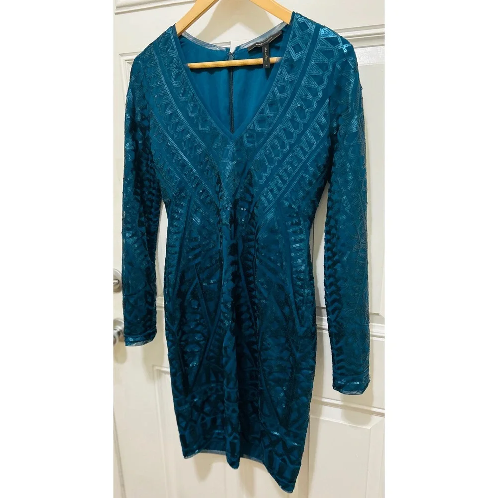 BCBGMAXAZRIA Teal Blue Sequin Geometric Long Sleeve V-Neck Bodycon Mini Dress M